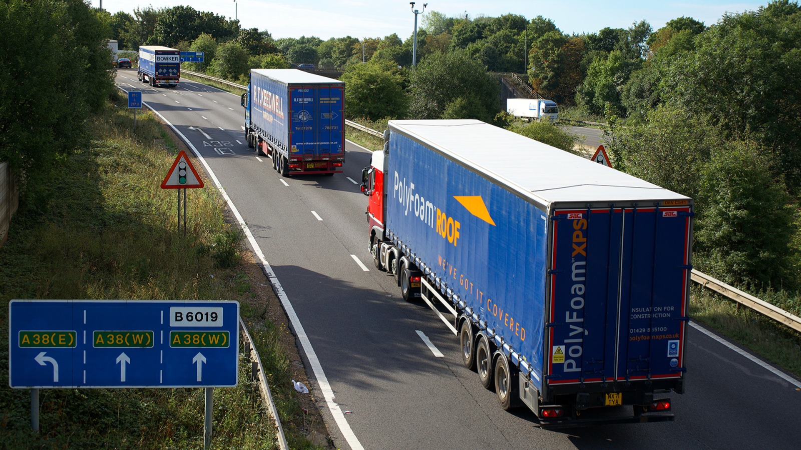 The Dolly Donkeys crew loading a truck for a long distance move